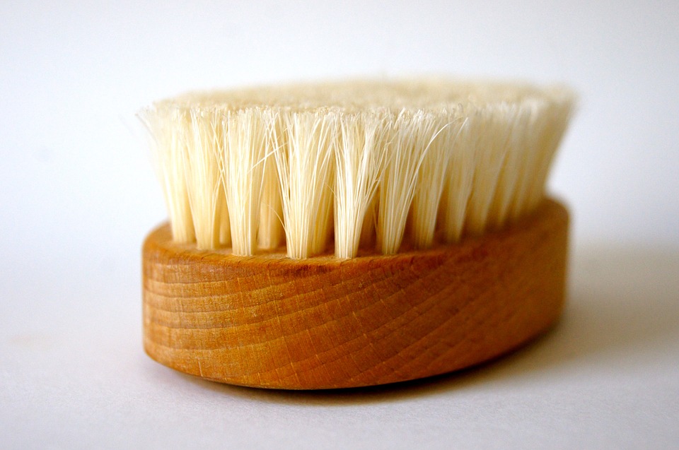 Use Dry Brushing to Engage your Lymphatic System and Have a Better Sauna